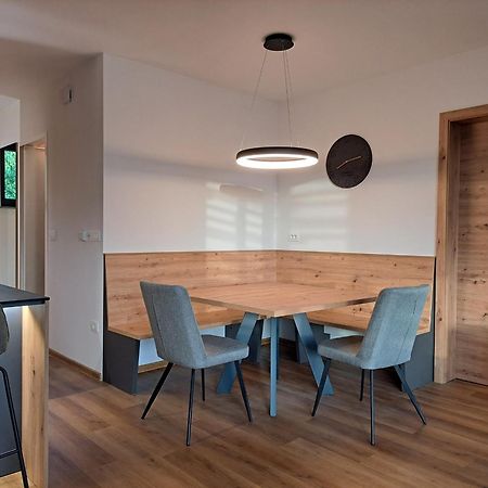 S&B'S Retreat Apartman Godovic Kültér fotó