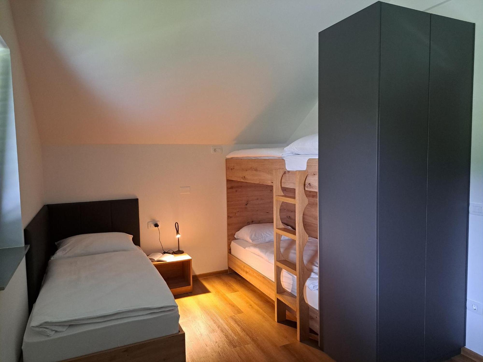 S&B'S Retreat Apartman Godovic Kültér fotó